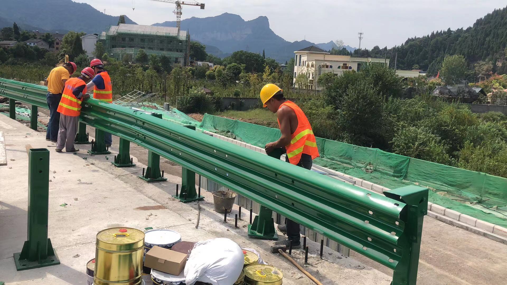 申扎县高速公路波形护栏热镀锌波形护栏 - 推荐